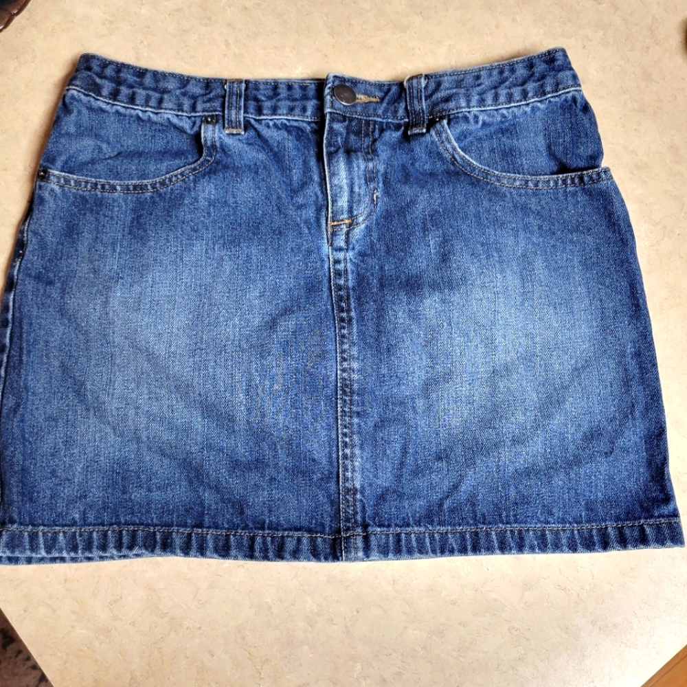 Gap woman size 8 denim Jean skirt
